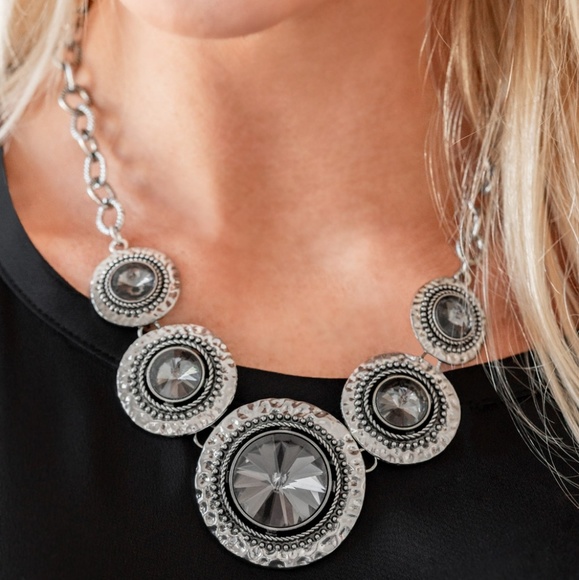 Global Glamour Silver Necklace - Picture 2 of 3